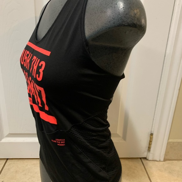 Reebok fitness tank top❤️ - Picture 3 of 6